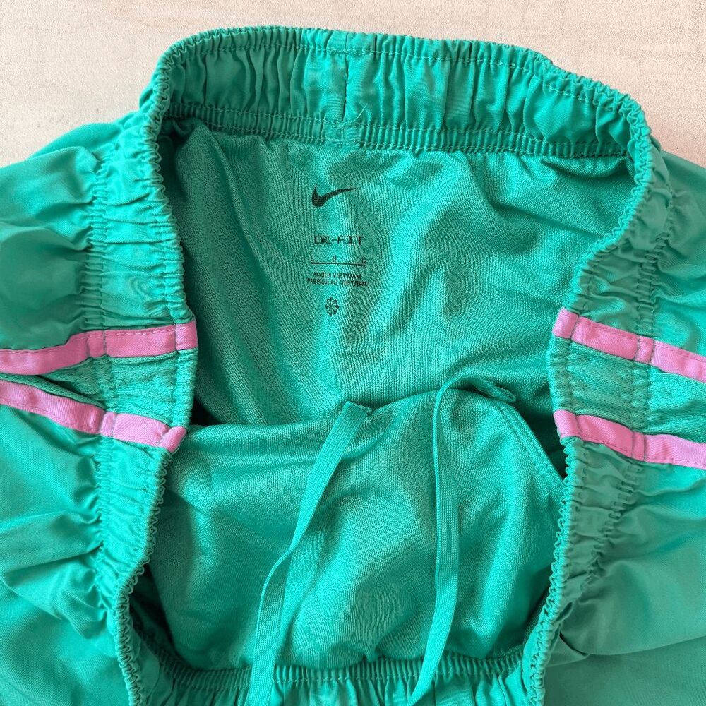 Women's Nike Tempo Dri-FIT Mid-Rise 3-in Running Shorts Teal Purple Lined Large - Picture 6 of 6